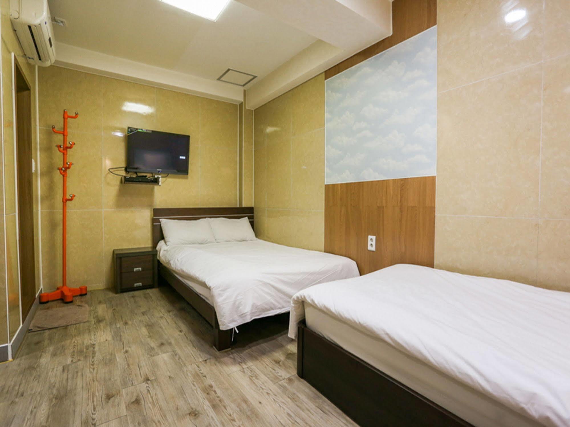 Guesthouse Myeongdong 2 Σεούλ Εξωτερικό φωτογραφία